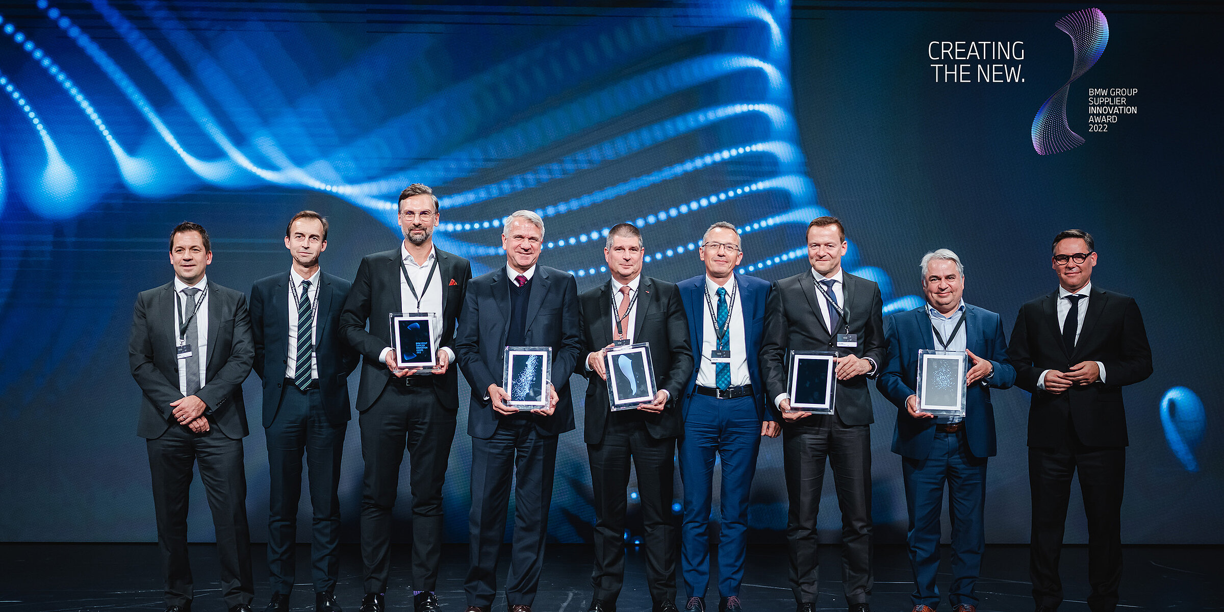 Group of winners of the BMW Group Supplier Innovation Award at the award ceremony