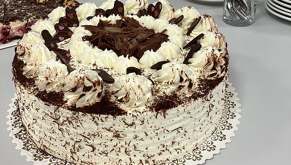 Cake to honor the first aid and fire safety officers