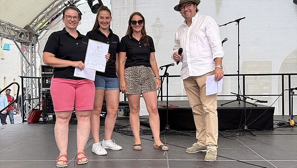 Kroschu representatives at the award ceremony.