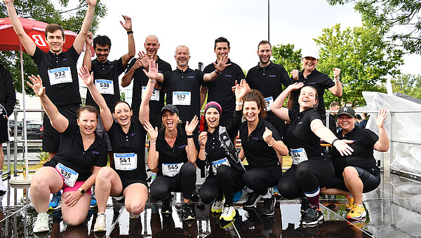 Kroschu running team at the REWAG company run.